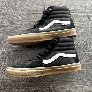 Vans SK8-Hi Mens 11 Black with Gum sole